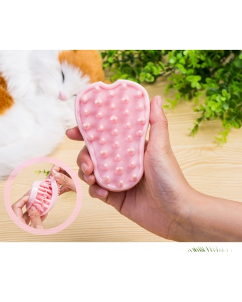 Щетка силиконовая для вычесывания кошек розовая